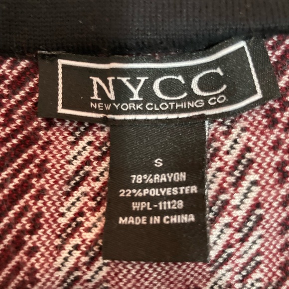NYC Black and Red Checkered A-Line Modest Skirt Small - Picture 3 of 3